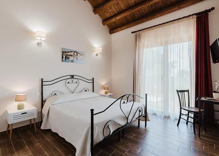 Siciliantica 招待所 里里耶沃