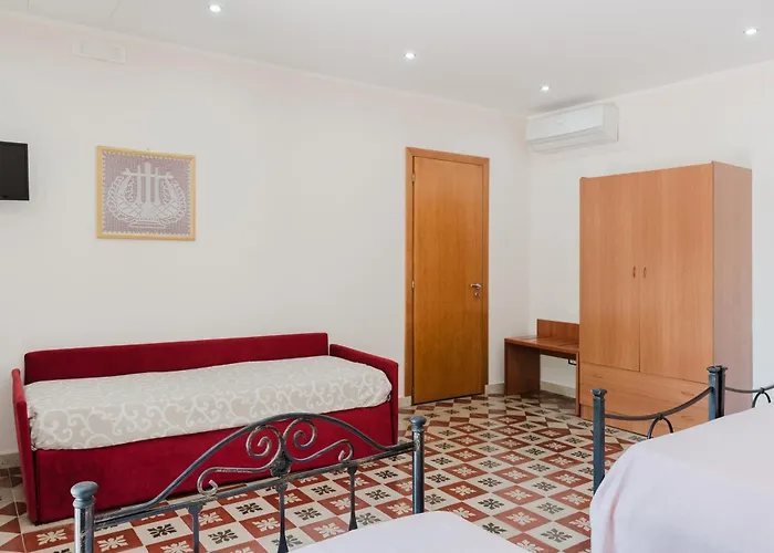 Siciliantica 招待所 里里耶沃